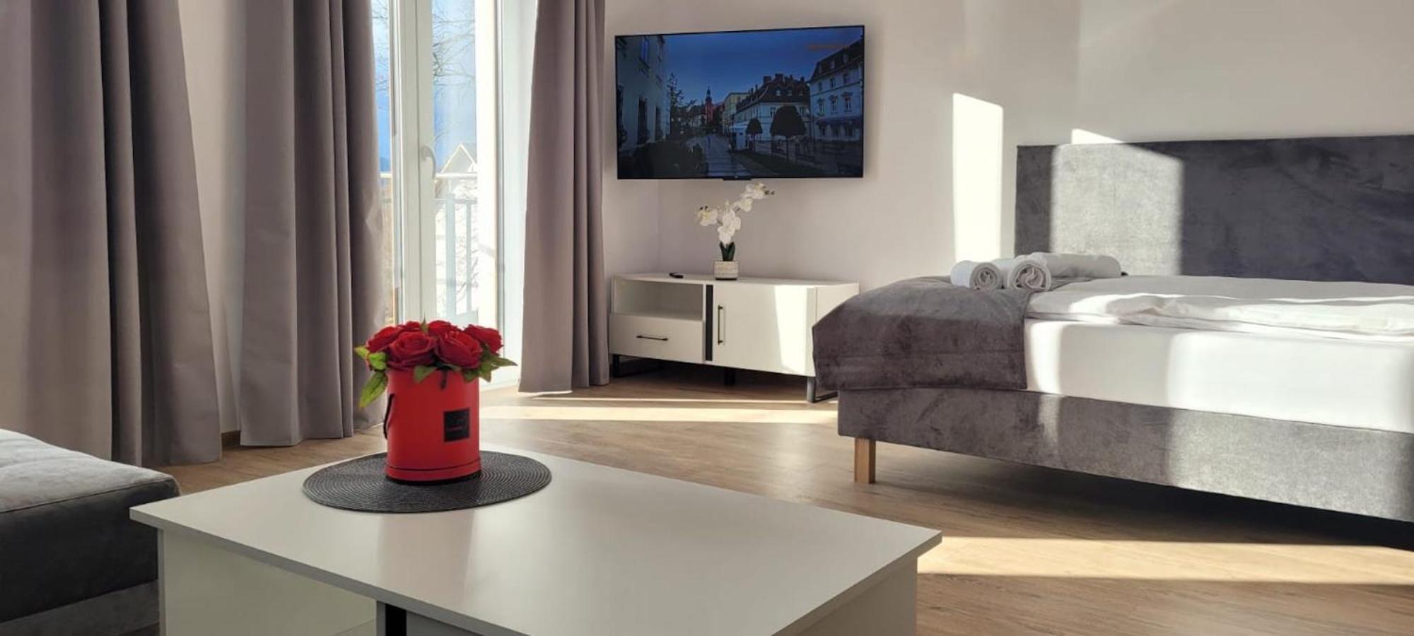 Kolorowe Cieplice - Apartamenty Z Widokiem Na Karkonosze Jelenia Gora Luaran gambar